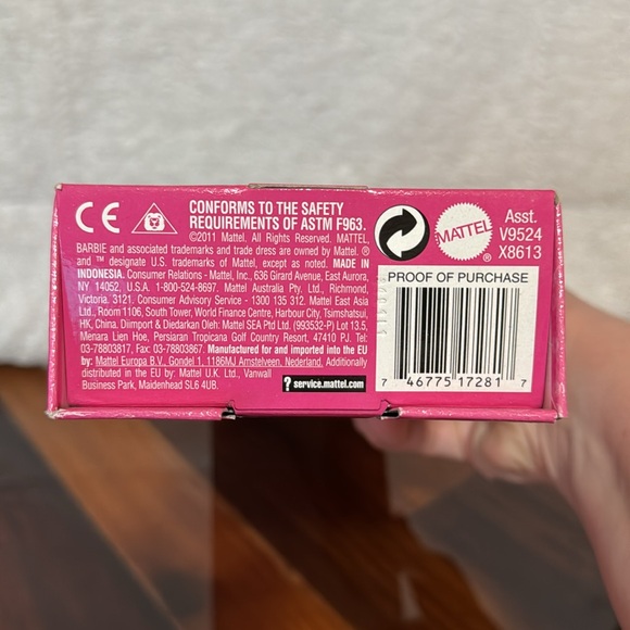 Mattel Barbie 2011 April Diamond Birthstone - Picture 4 of 8